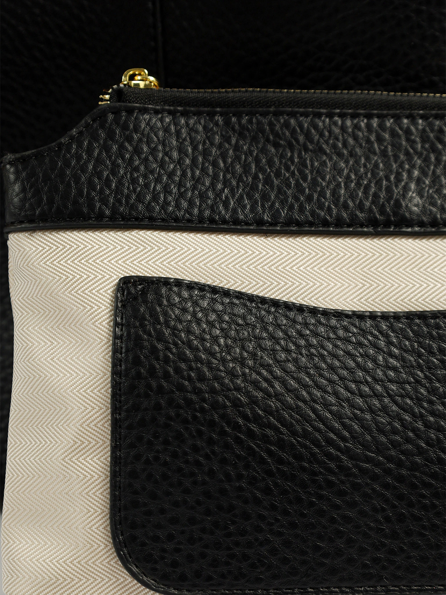 Сумка-шоппер с косметичкой и брелком в ассортименте